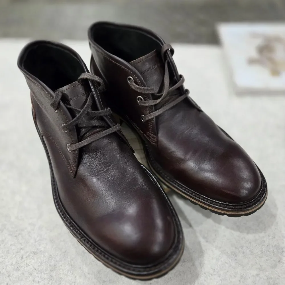 🐢 Andrew Marc leather Chukka boots Size 7.5 Excellent Condition!